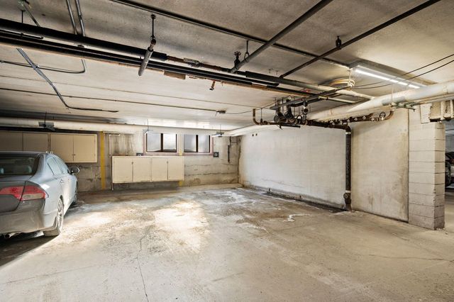 6650 Vernon Avenue S 116, Edina, MN 55436