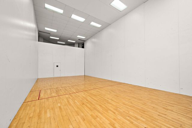 6650 Vernon Avenue S 116, Edina, MN 55436