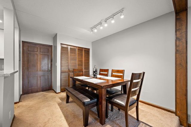 6650 Vernon Avenue S 116, Edina, MN 55436