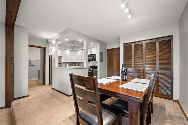 6650 Vernon Avenue S 116, Edina, MN 55436