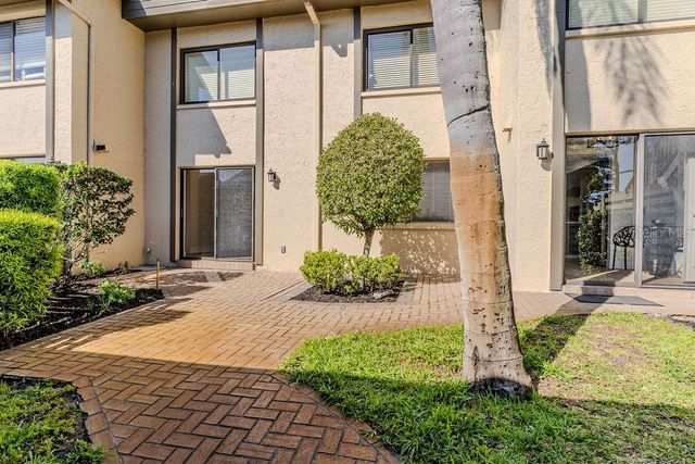 3151 LANDMARK DRIVE 115, Clearwater, FL 33761