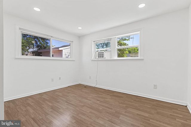 8030 NEW RIGGS RD, Hyattsville, MD 20783