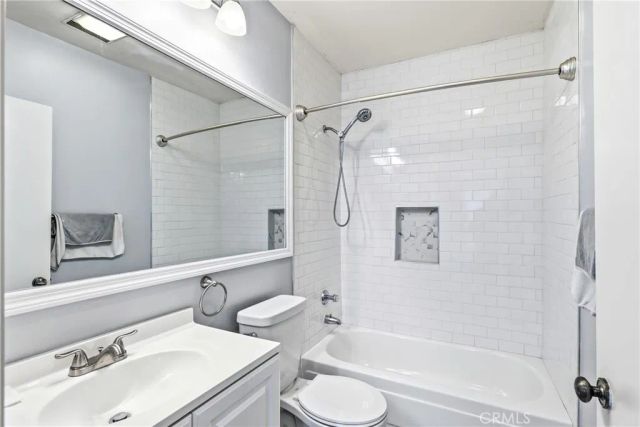 1822 Garvey 8, Alhambra, CA 91803