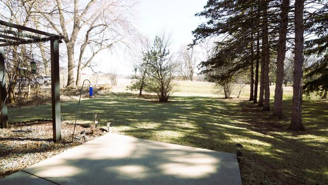 7161 Upper 15th Street N, Oakdale, MN 55128