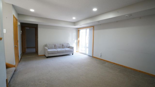 7161 Upper 15th Street N, Oakdale, MN 55128
