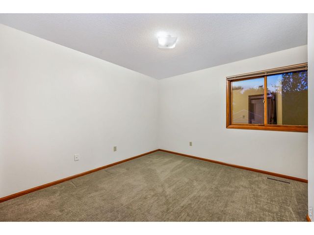 1631 Dogwood Ct, Fort Collins, CO 80525