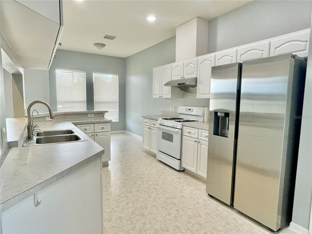 24652 PORTOFINO DRIVE, Lutz, FL 33559