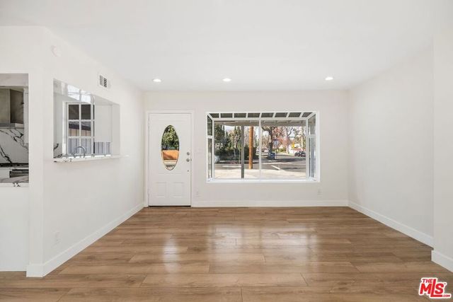 6266 Etiwanda Avenue, Tarzana, CA 91335