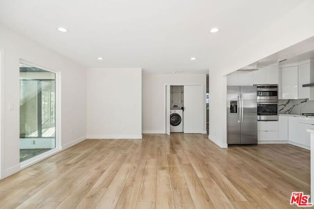 6266 Etiwanda Avenue, Tarzana, CA 91335