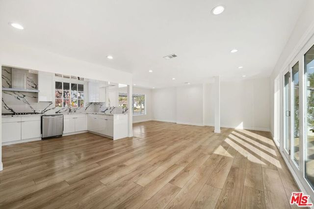 6266 Etiwanda Avenue, Tarzana, CA 91335