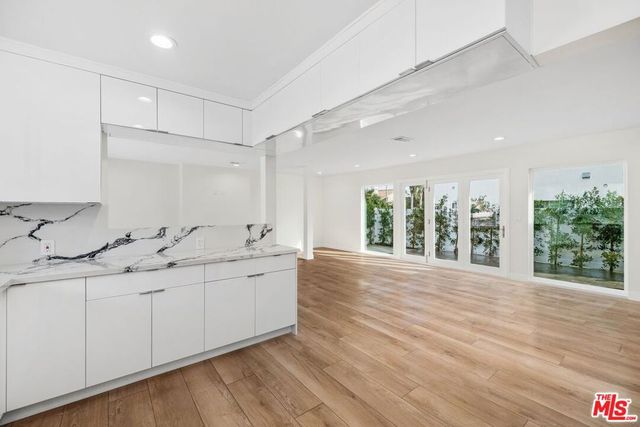 6266 Etiwanda Avenue, Tarzana, CA 91335