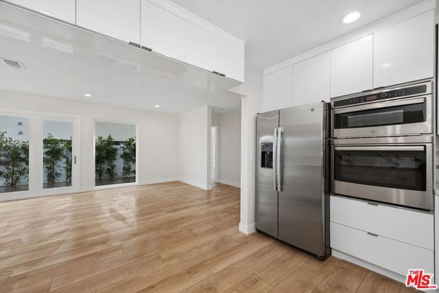 6266 Etiwanda Avenue, Tarzana, CA 91335