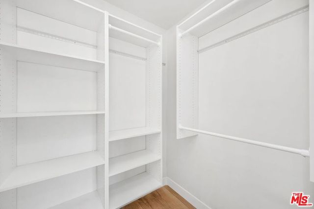 6266 Etiwanda Avenue, Tarzana, CA 91335