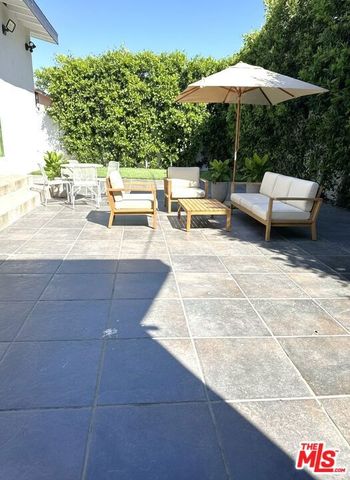 6266 Etiwanda Avenue, Tarzana, CA 91335