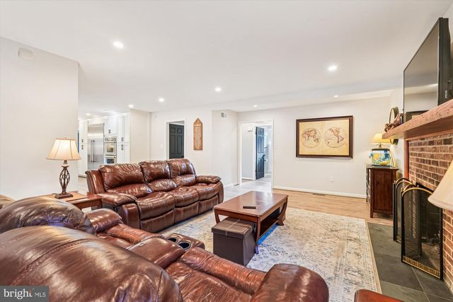 5709 FOGGY LN, Rockville, MD 20855