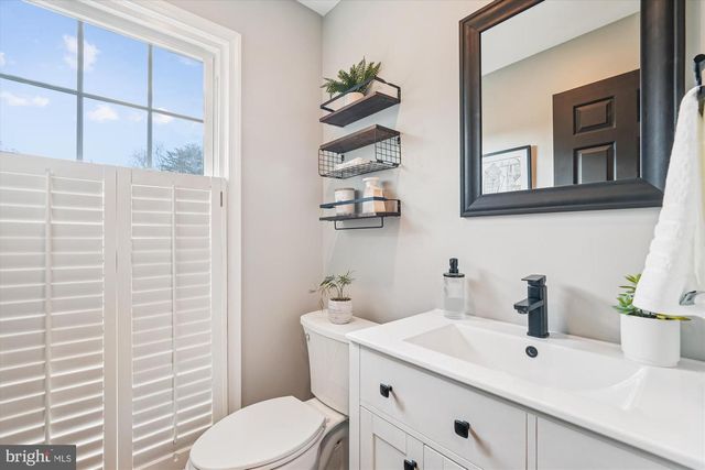 5709 FOGGY LN, Rockville, MD 20855