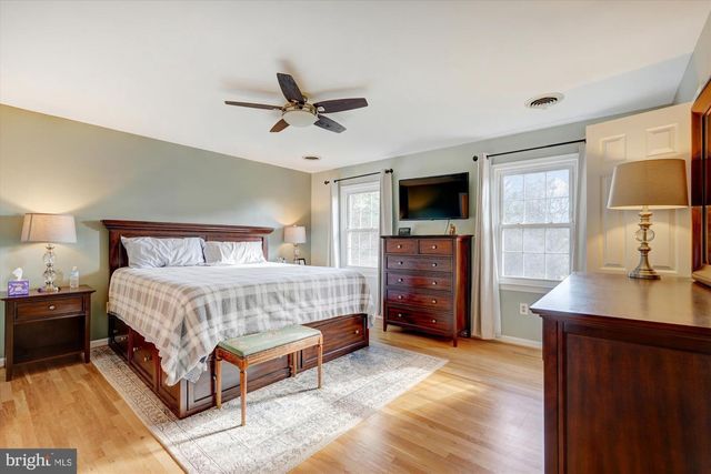 5709 FOGGY LN, Rockville, MD 20855