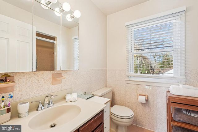 5709 FOGGY LN, Rockville, MD 20855