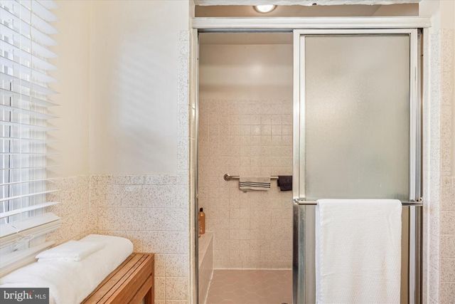 5709 FOGGY LN, Rockville, MD 20855