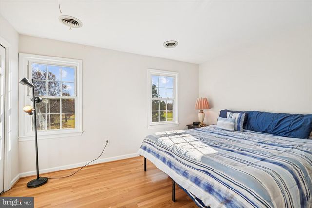 5709 FOGGY LN, Rockville, MD 20855