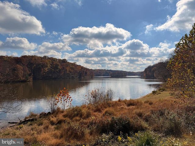 5709 FOGGY LN, Rockville, MD 20855