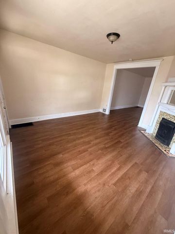 205 W Oregon St Unit 207, Evansville, IN 47710