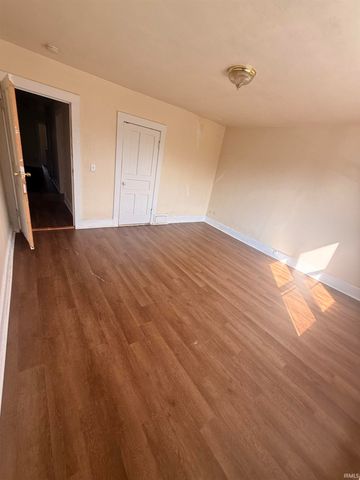 205 W Oregon St Unit 207, Evansville, IN 47710