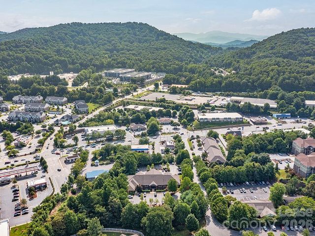 2 Walden Ridge Drive 115, Asheville, NC 28803