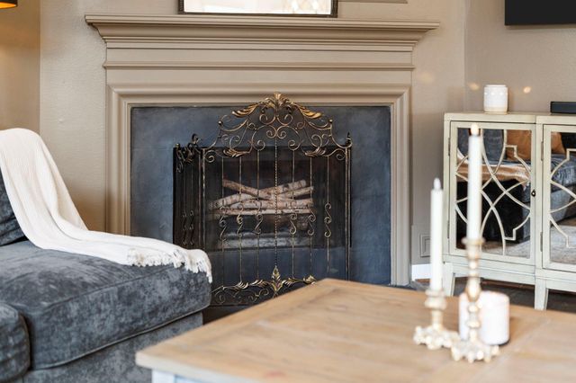 2718 Five Oaks Drive, Missouri City, TX 77459