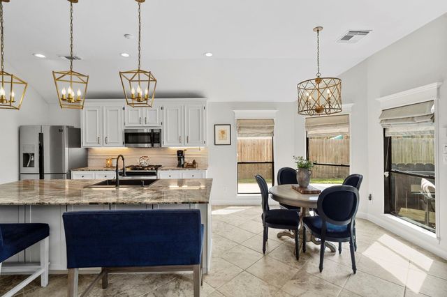 2718 Five Oaks Drive, Missouri City, TX 77459