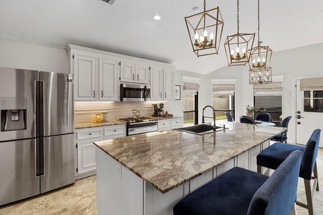 2718 Five Oaks Drive, Missouri City, TX 77459