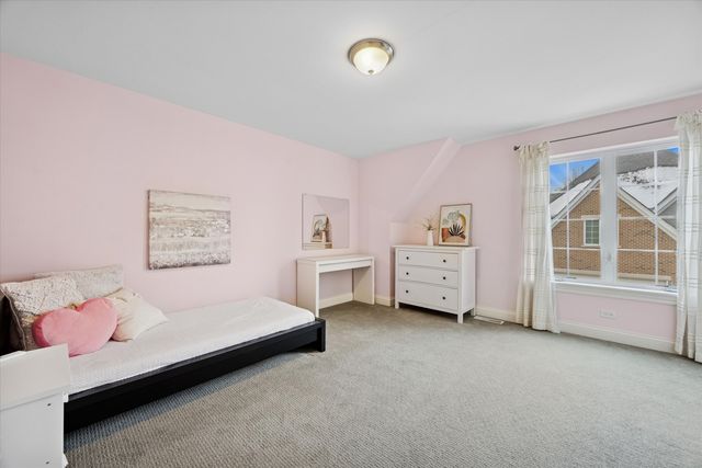 355 W FIRST Avenue, Elmhurst, IL 60126