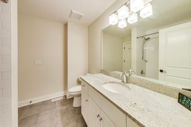 355 W FIRST Avenue, Elmhurst, IL 60126