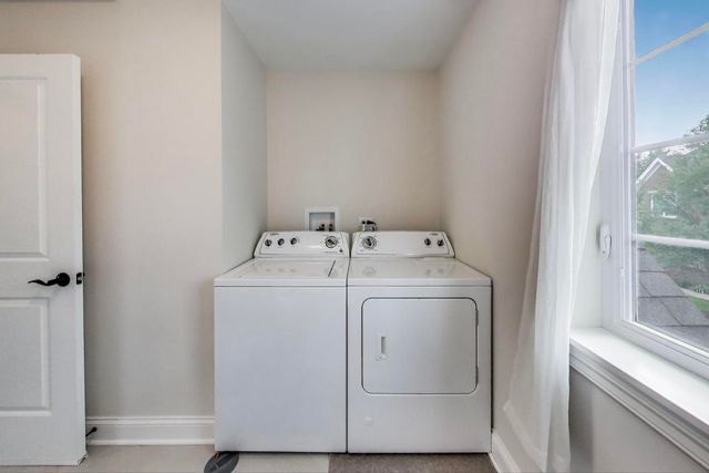 355 W FIRST Avenue, Elmhurst, IL 60126