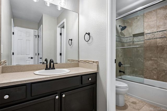 1379 S Idalia Street A, Aurora, CO 80017