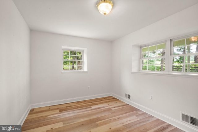 42277 CHESTNUT HILL LN, Leesburg, VA 20176