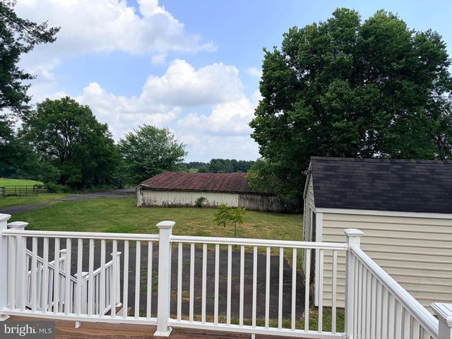 42277 CHESTNUT HILL LN, Leesburg, VA 20176
