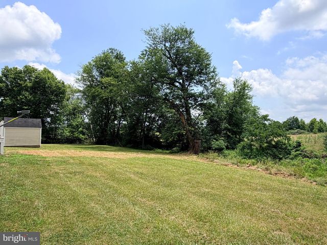42277 CHESTNUT HILL LN, Leesburg, VA 20176