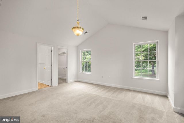 42277 CHESTNUT HILL LN, Leesburg, VA 20176