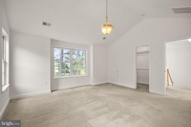 42277 CHESTNUT HILL LN, Leesburg, VA 20176