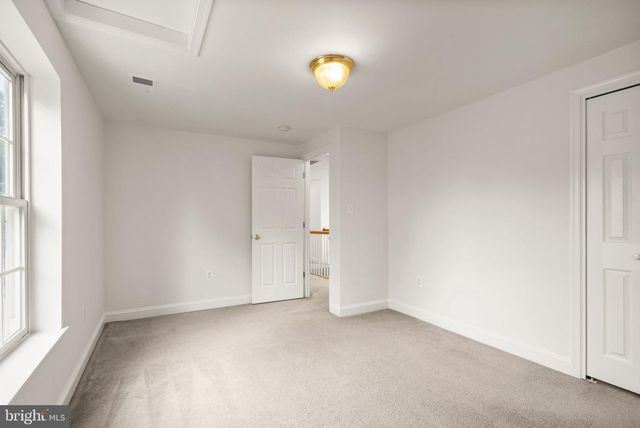 42277 CHESTNUT HILL LN, Leesburg, VA 20176
