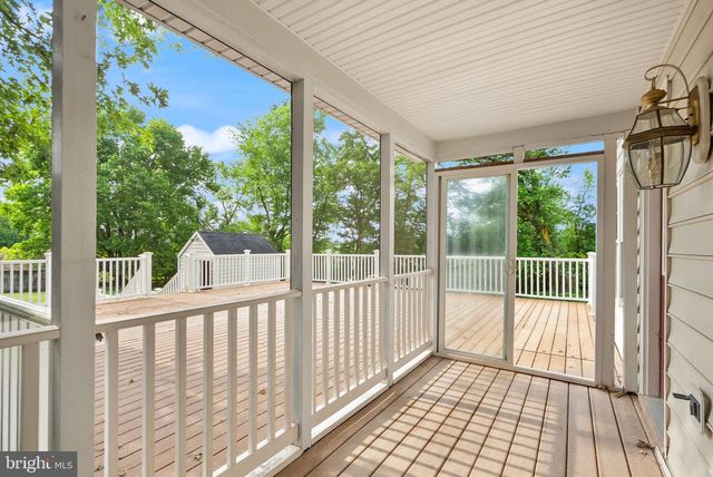 42277 CHESTNUT HILL LN, Leesburg, VA 20176