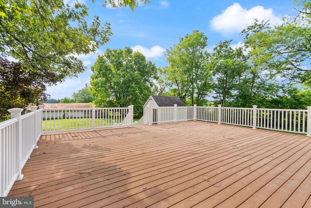 42277 CHESTNUT HILL LN, Leesburg, VA 20176