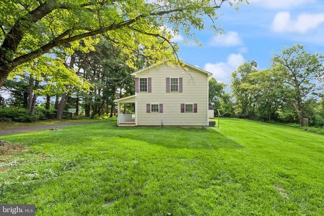 42277 CHESTNUT HILL LN, Leesburg, VA 20176