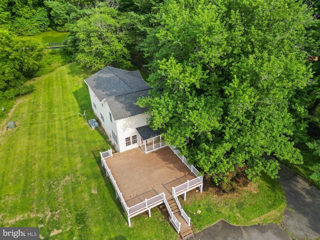 42277 CHESTNUT HILL LN, Leesburg, VA 20176
