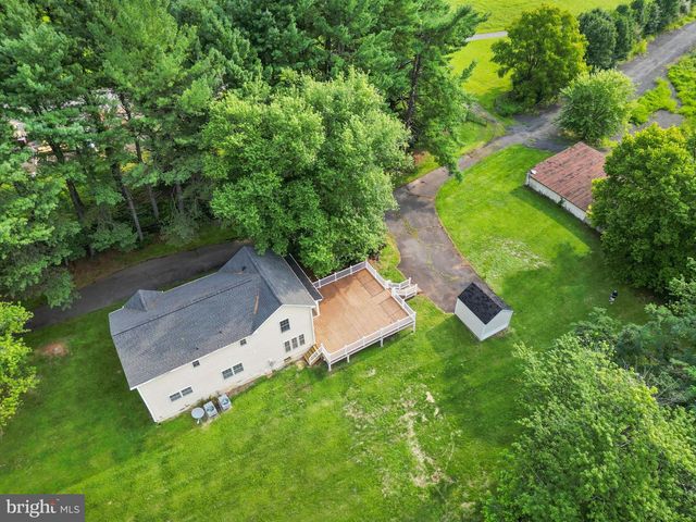 42277 CHESTNUT HILL LN, Leesburg, VA 20176