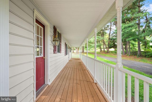 42277 CHESTNUT HILL LN, Leesburg, VA 20176