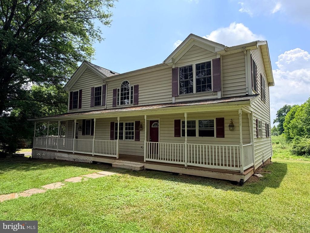 42277 CHESTNUT HILL LN, Leesburg, VA 20176