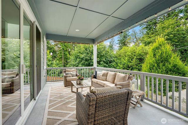 27015 235th Place SE, Maple Valley, WA 98038