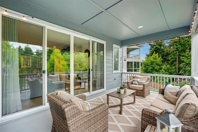 27015 235th Place SE, Maple Valley, WA 98038